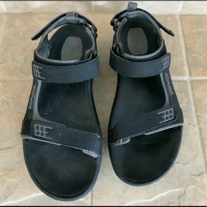 Teva sandals size 9